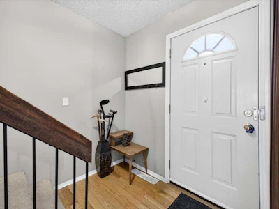 61-4940 39 Avenue SW - 2