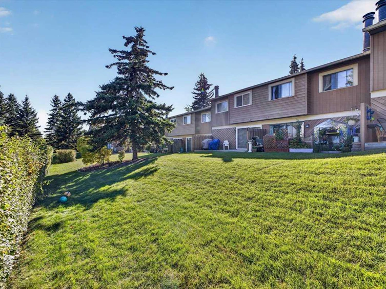 61-4940 39 Avenue SW, Calgary, AB, T3E 6M7 - 39