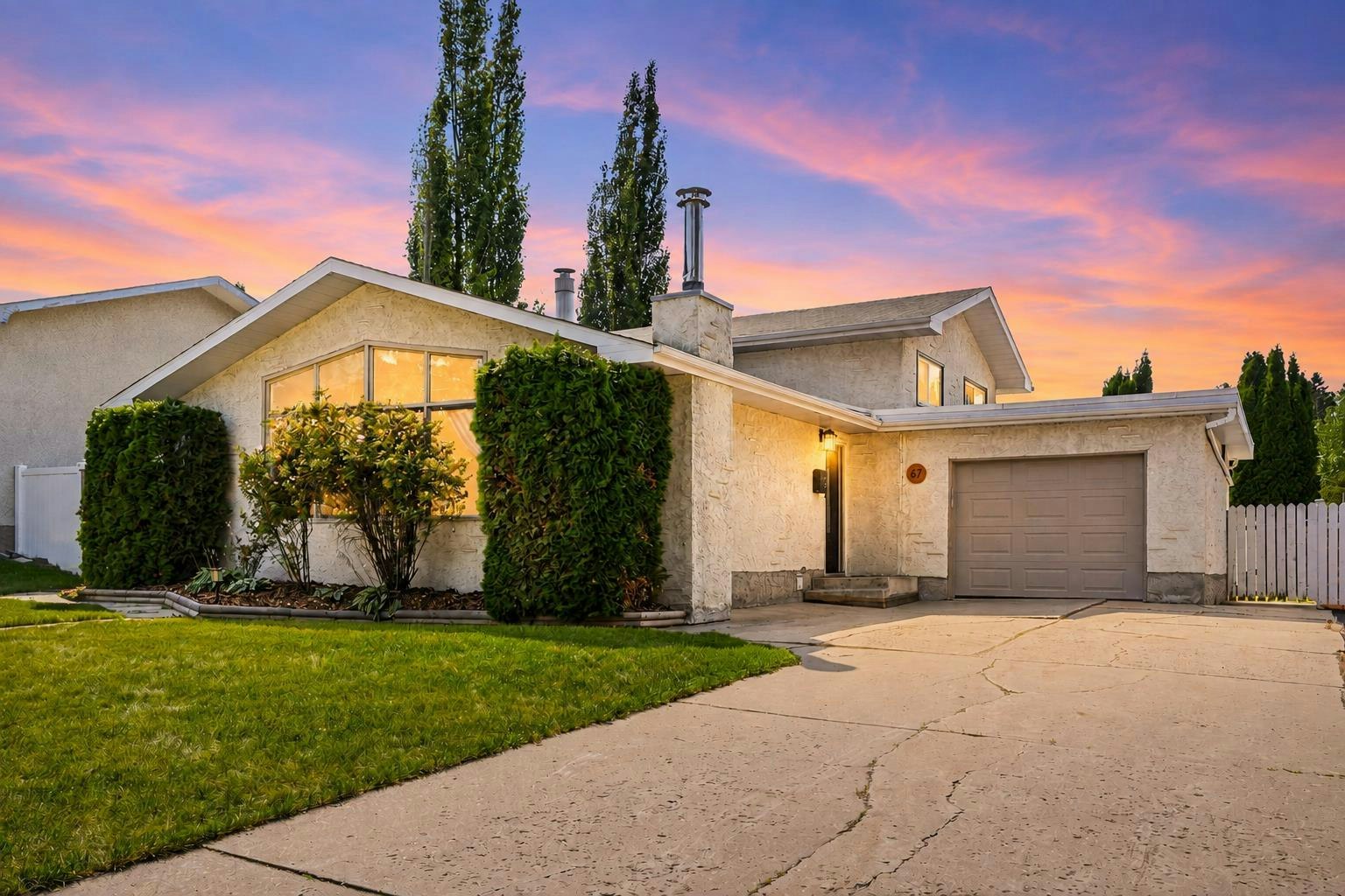 67 Sherwood Crescent, Red Deer, AB, T4N 0A5