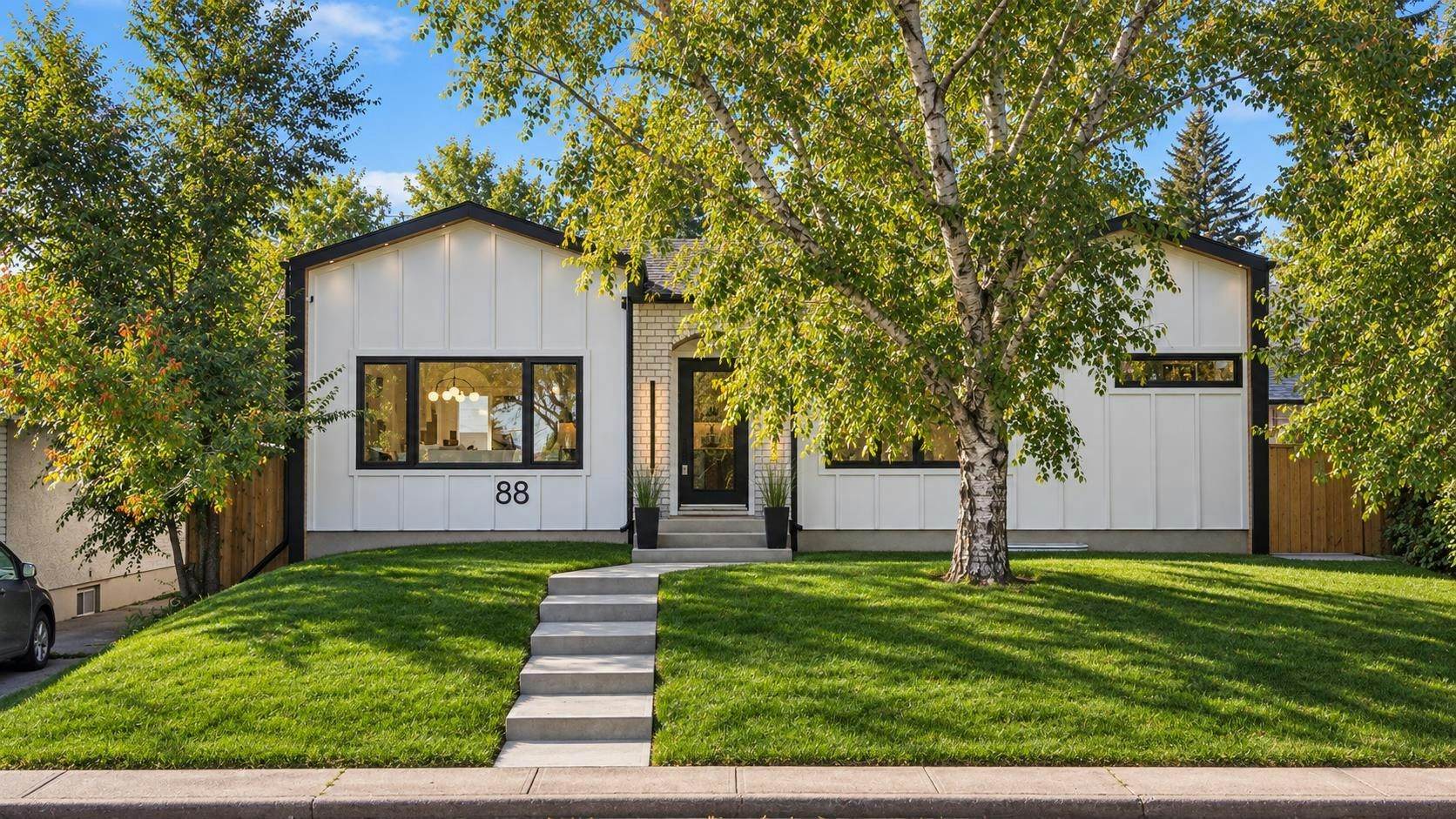 88 Cheyenne Crescent NW, Calgary, AB, T2L 0Z2