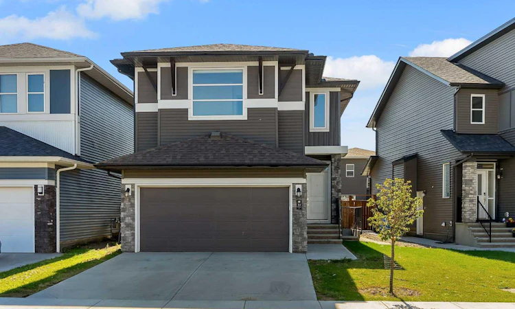 31 Corner Meadows Grove NE