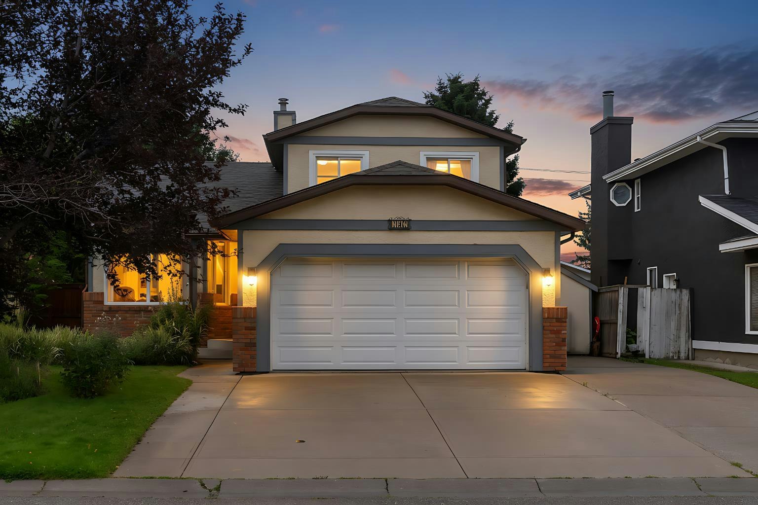 107 Hawkhill Place NW, Calgary, AB, T3G 2V4