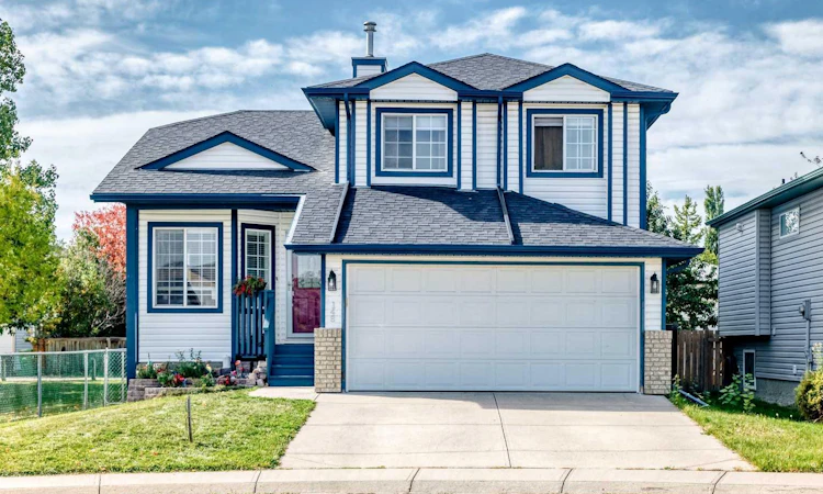 148 Creek Gardens Close NW