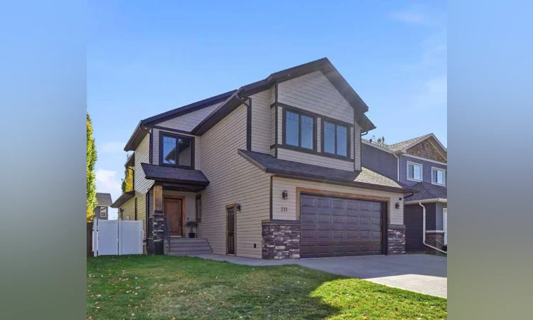 211 Voisin Close