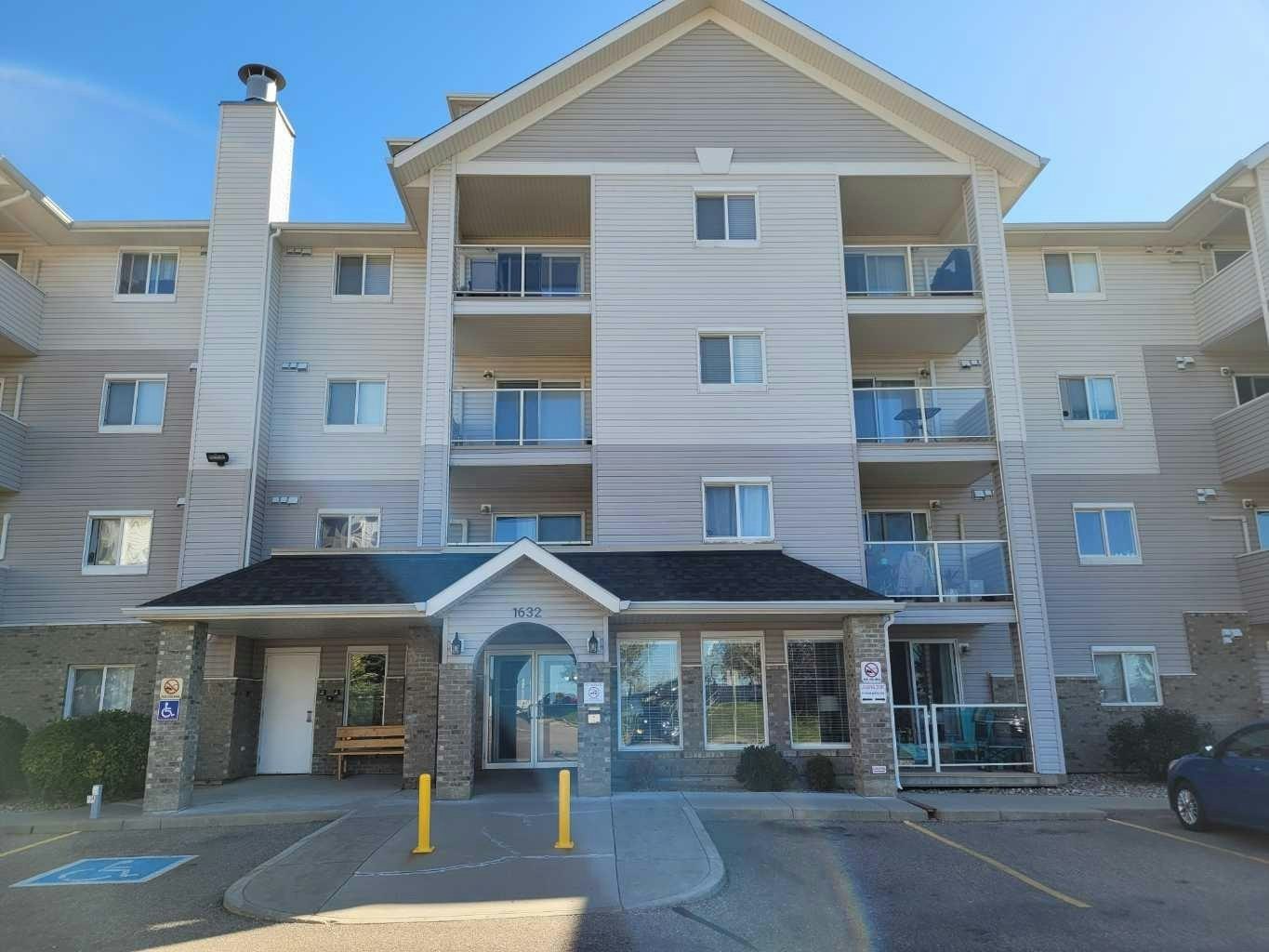 320-1632 Saamis Drive NW, Medicine Hat, AB, T1C 4X3