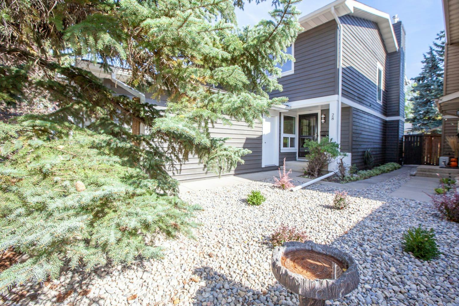 28 Midpark Gardens SE, Calgary, AB, T2X 1N7