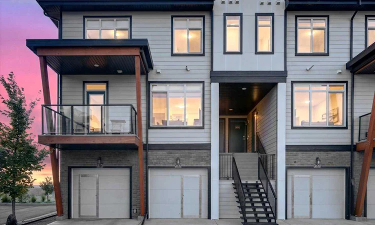 209-414 Seton Passage SE