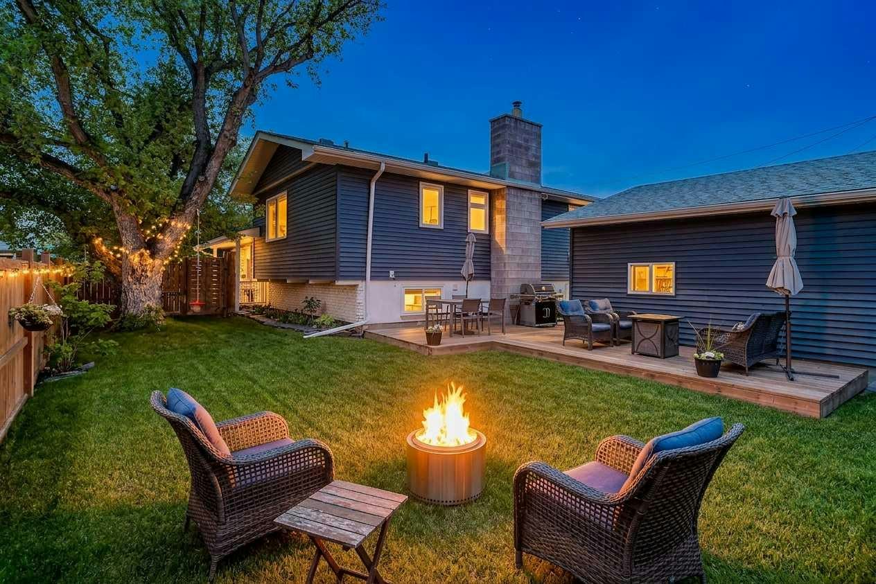 10704 Maplecrest Road SE, Calgary, AB, T2J 1X9