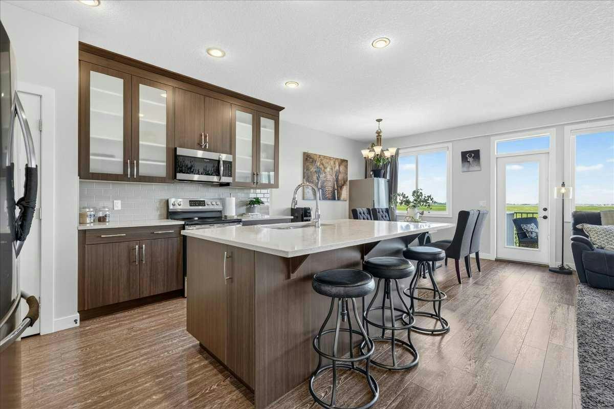 61 Hanson Lane NE, Rural Rocky View County, AB, T0J 1X1