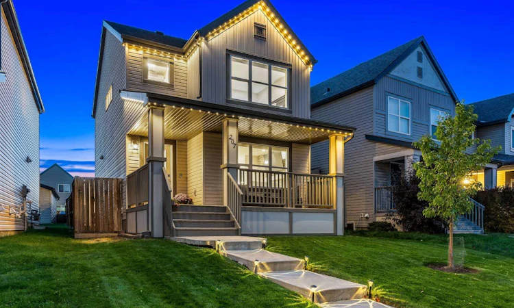 207 Copperpond Road SE