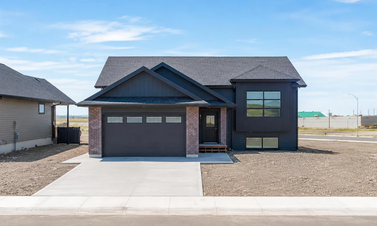 902 Willow Lane