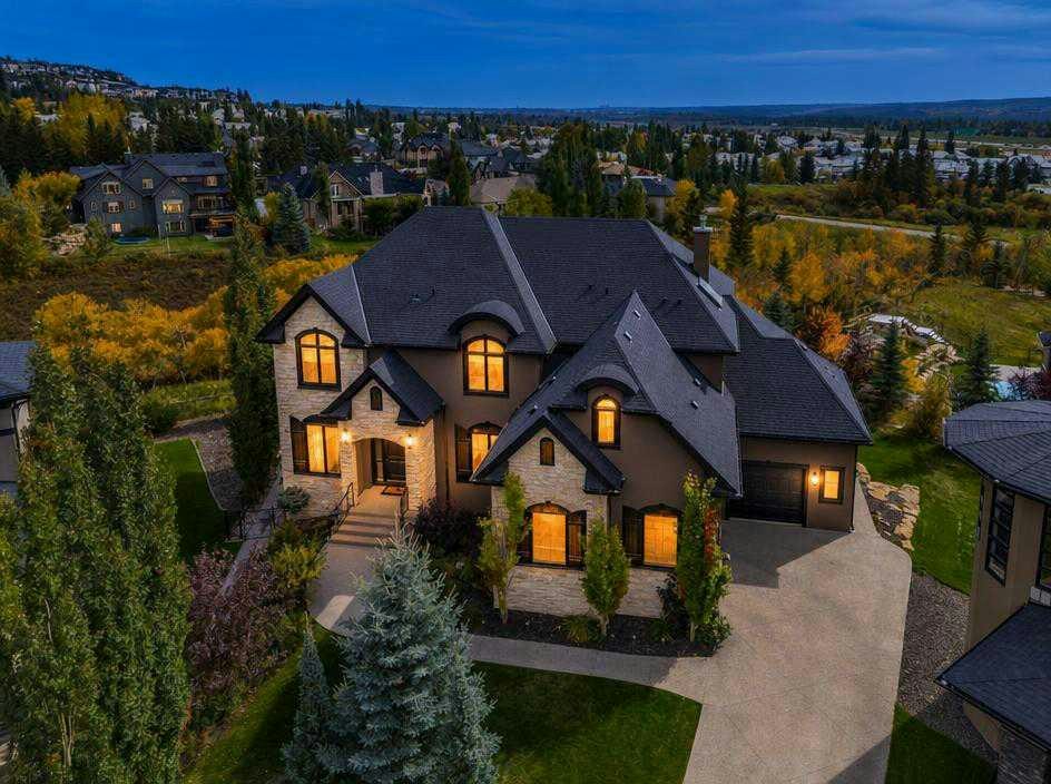144 Fortress Bay SW, Calgary, AB, T3H 0T3