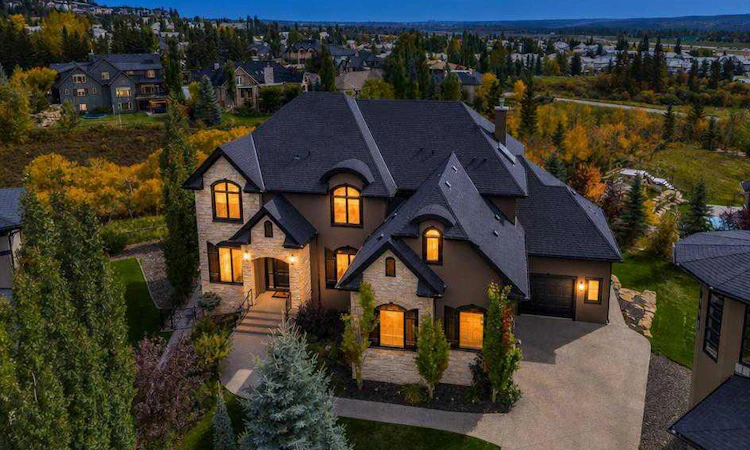 144 Fortress Bay SW