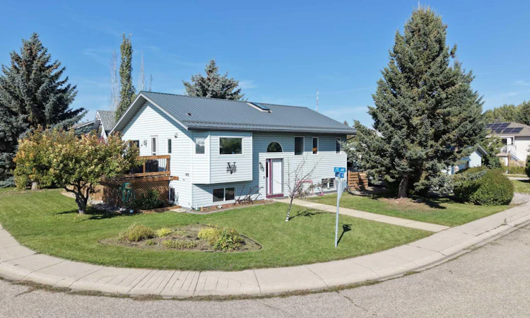402 Slade Drive