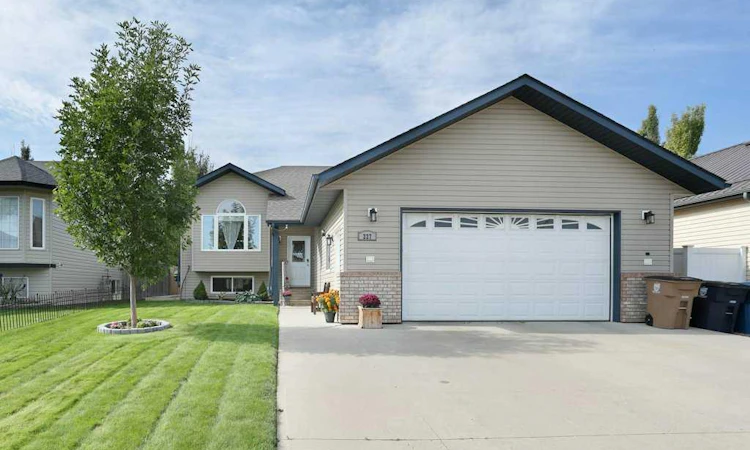 227 Meadowbrook Drive