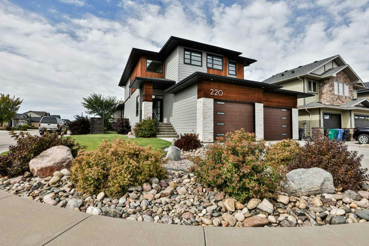 220 Canyon Estates Way W, Lethbridge, AB, T1K 5W7