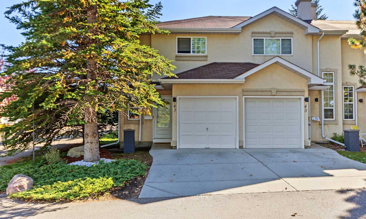 43 Shawinigan Lane SW