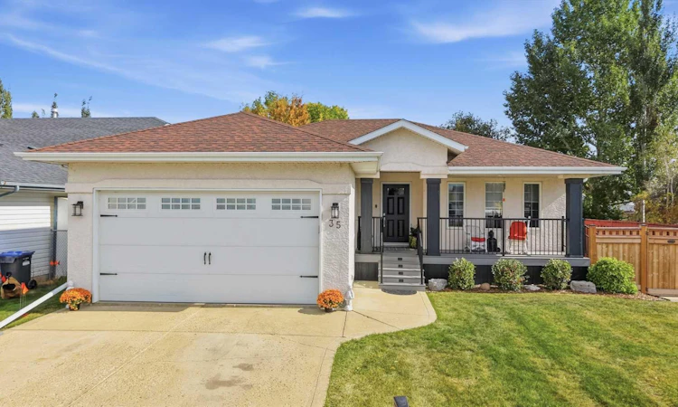 35 Heenan Crescent