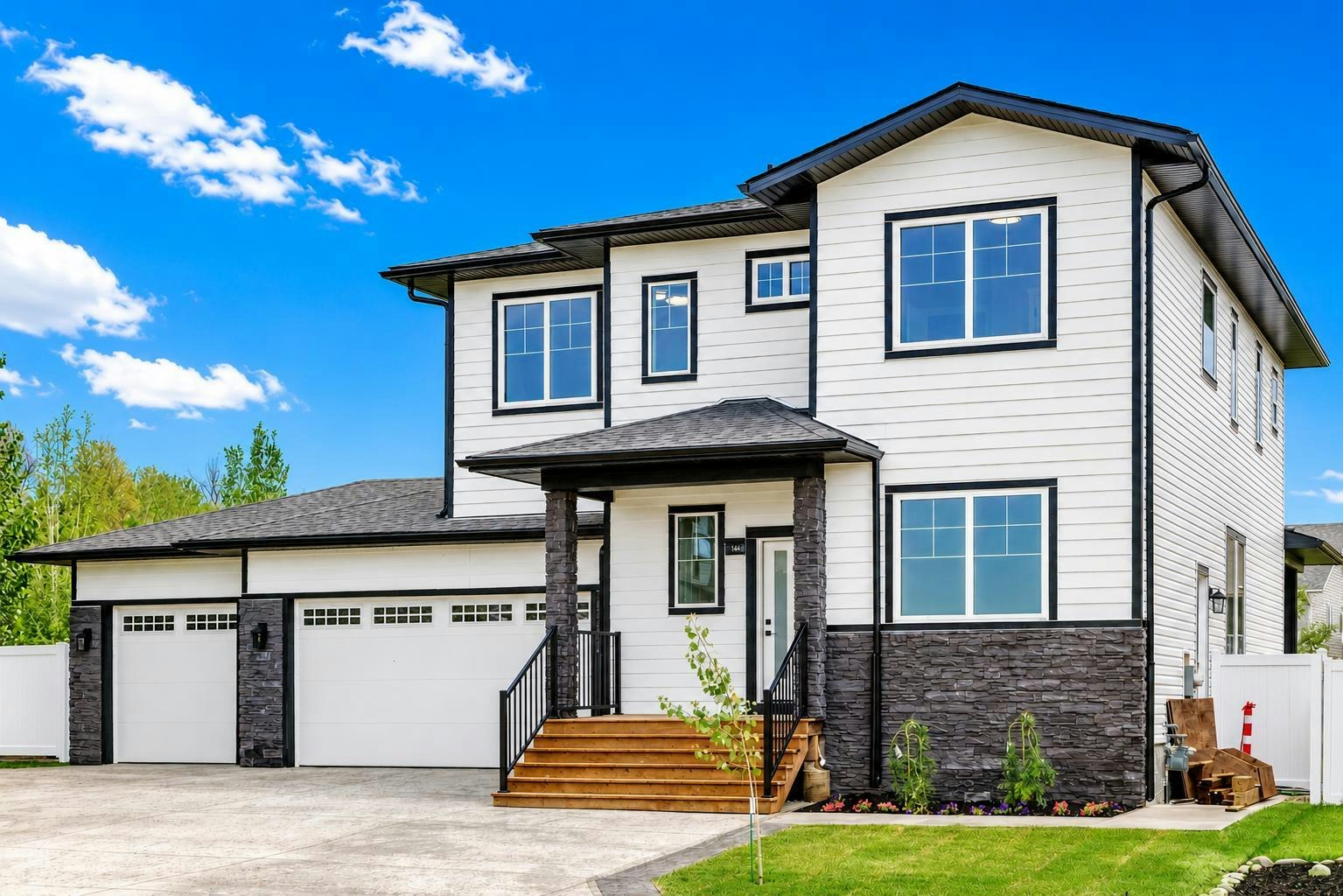 14 Napoleon Meadows Way, Innisfail, AB, T4G 0N6