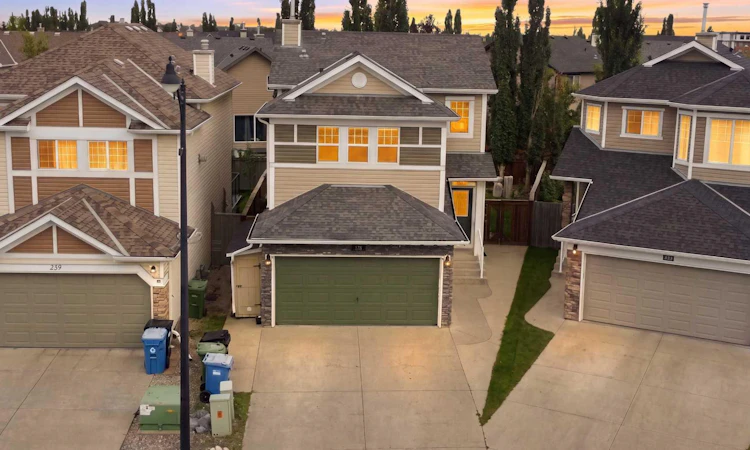 235 Cougar Plateau Way SW