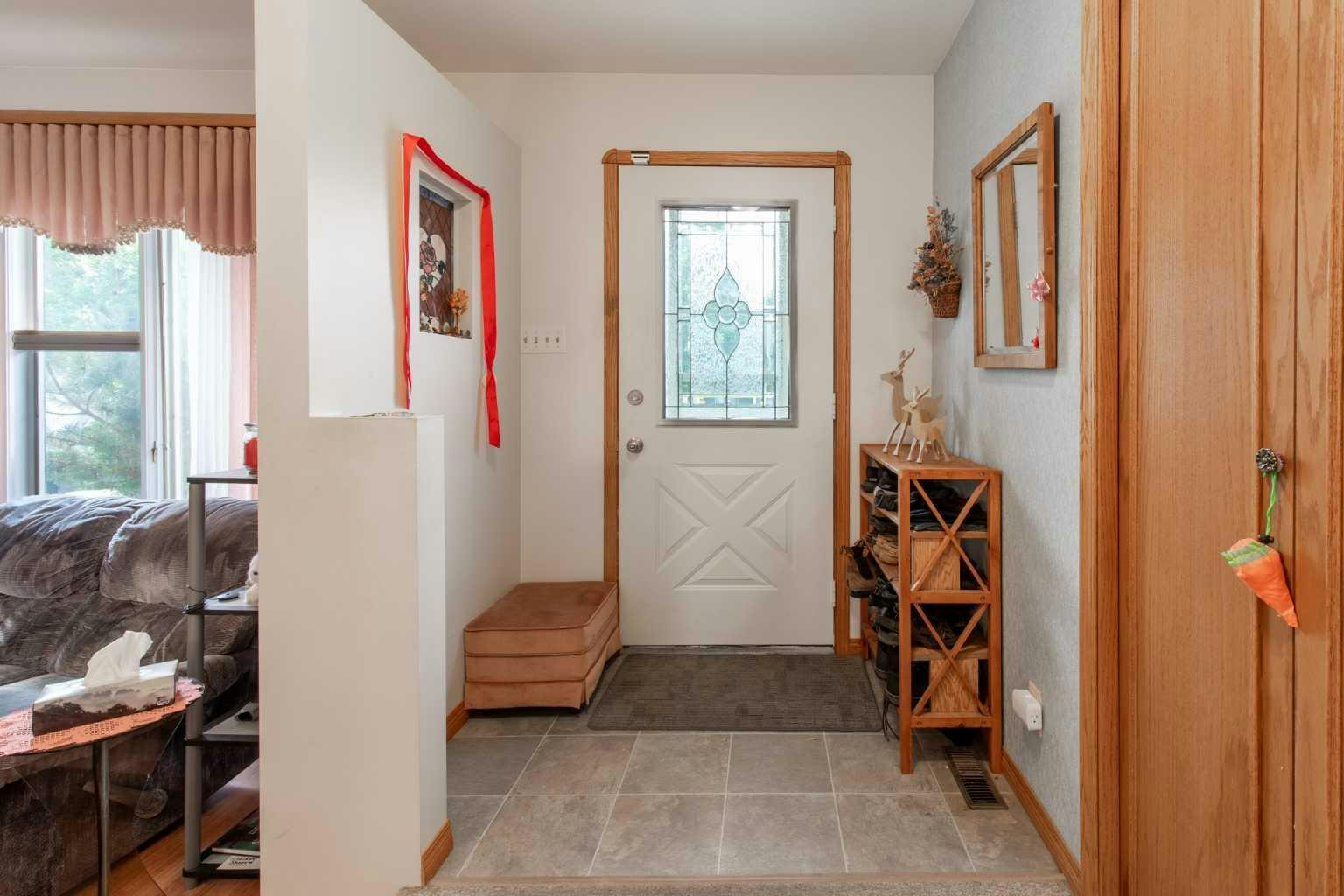 3905 23 Avenue S - 4