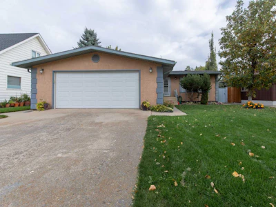 3905 23 Avenue S - 3