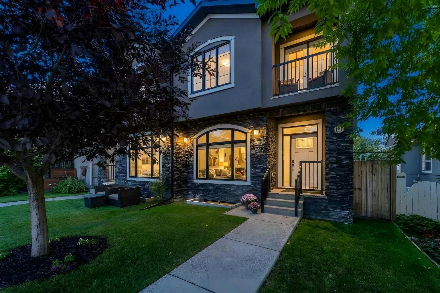 1211 19 Avenue NW, Calgary, AB, T2M 1A3