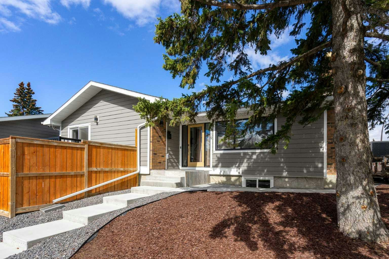 119 Silvercreek Close NW, Calgary, AB, T3B 4G2
