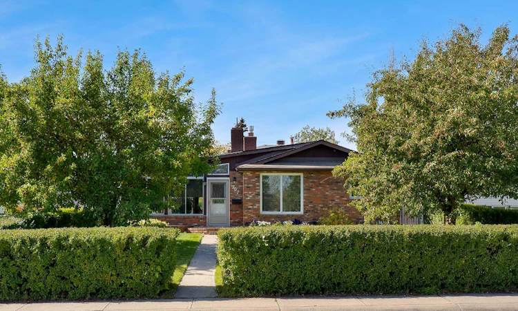 707 Fortalice Crescent SE