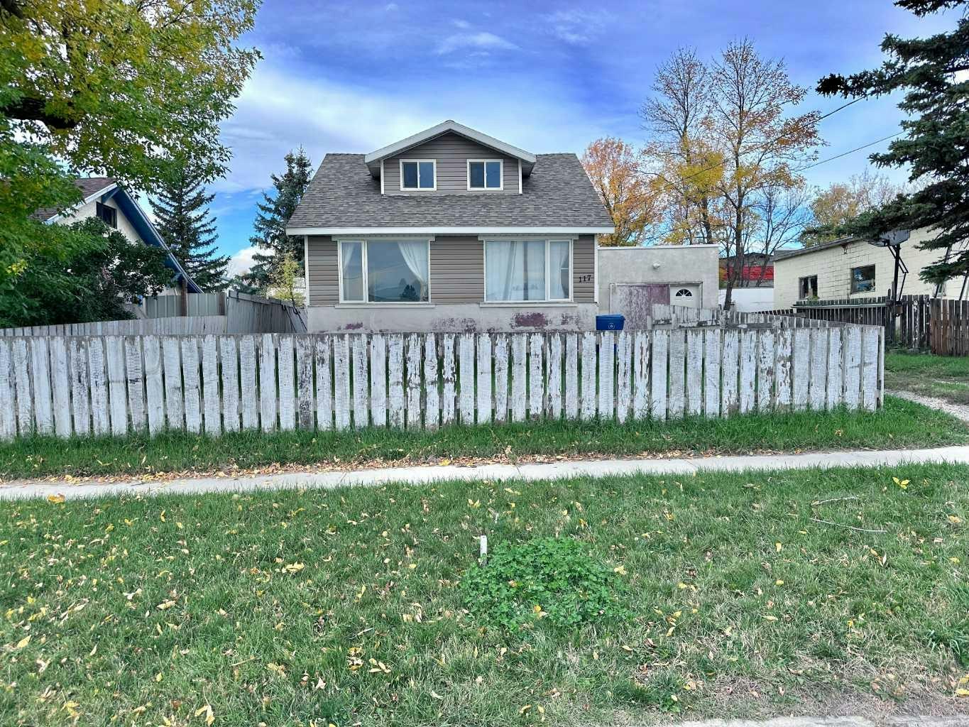 117 3 Street W, Cardston, AB, T0K 0K0