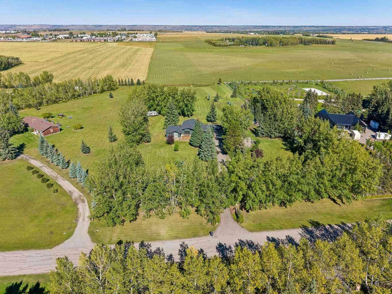 126 Huggard Road, Rural Rocky View County, AB, T3Z 2C3