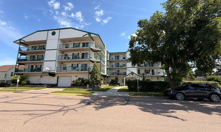 307-848 4 Avenue