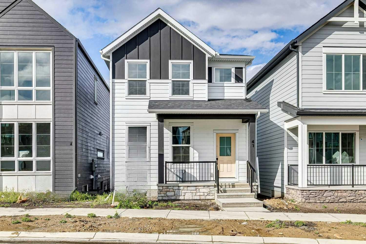 41 Bluerock Hill SW, Calgary, AB, T2Y 0V7