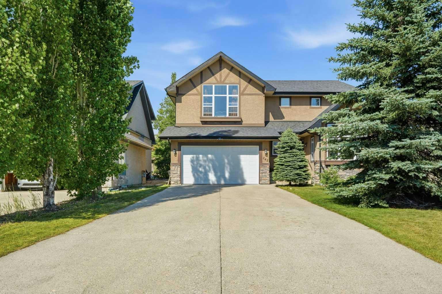 242 Tusslewood Grove NW, Calgary, AB, T3L 2Y4