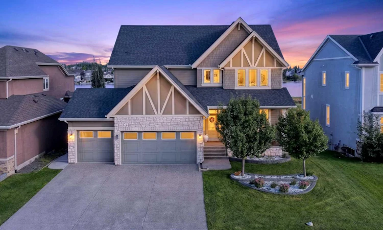 196 Stonemere Close