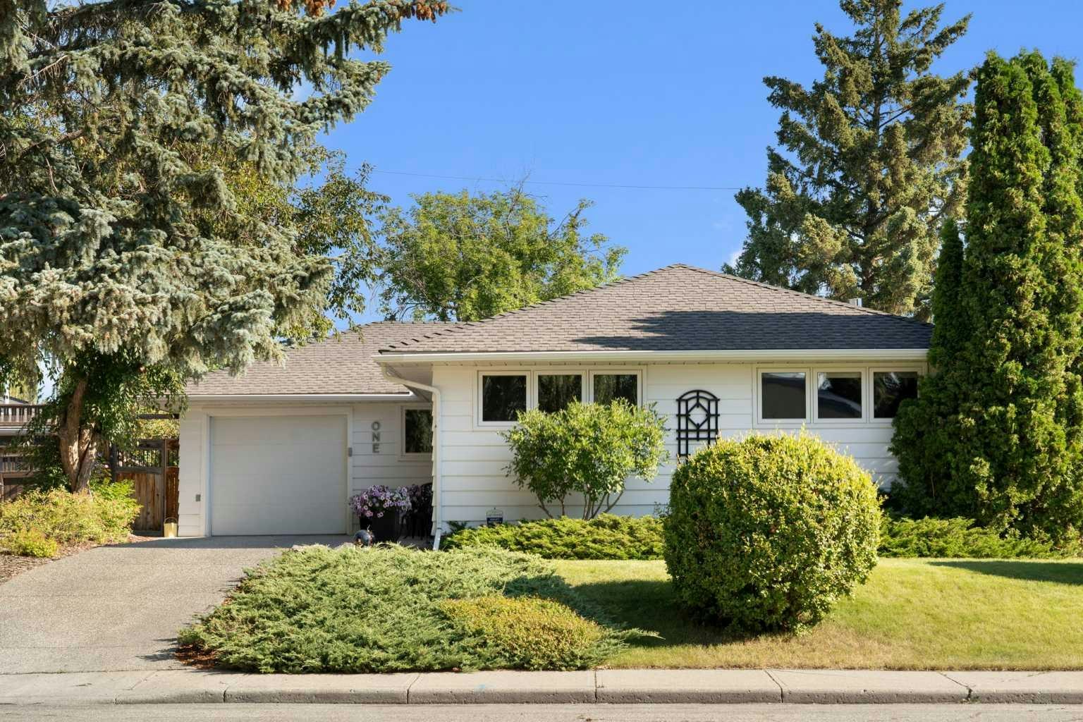 1 Kelwood Place SW, Calgary, AB, T3E 4A2