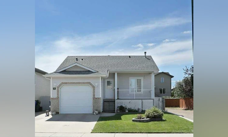 75 Sunset Crescent SW