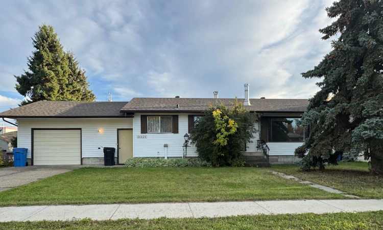 11221 102 Avenue