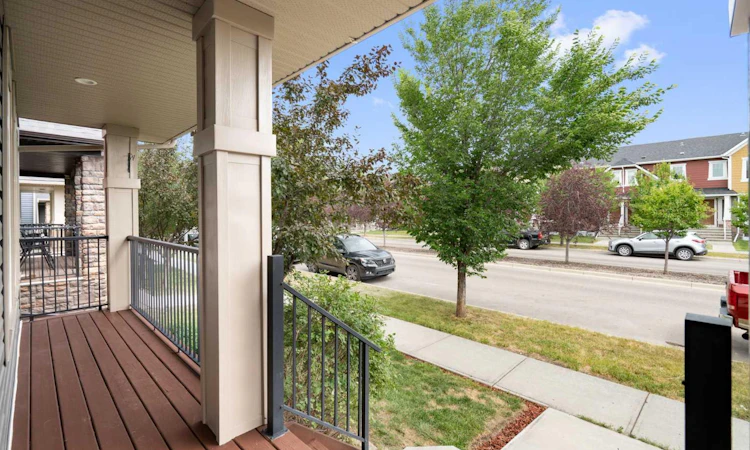 2449 Ravenswood View SE