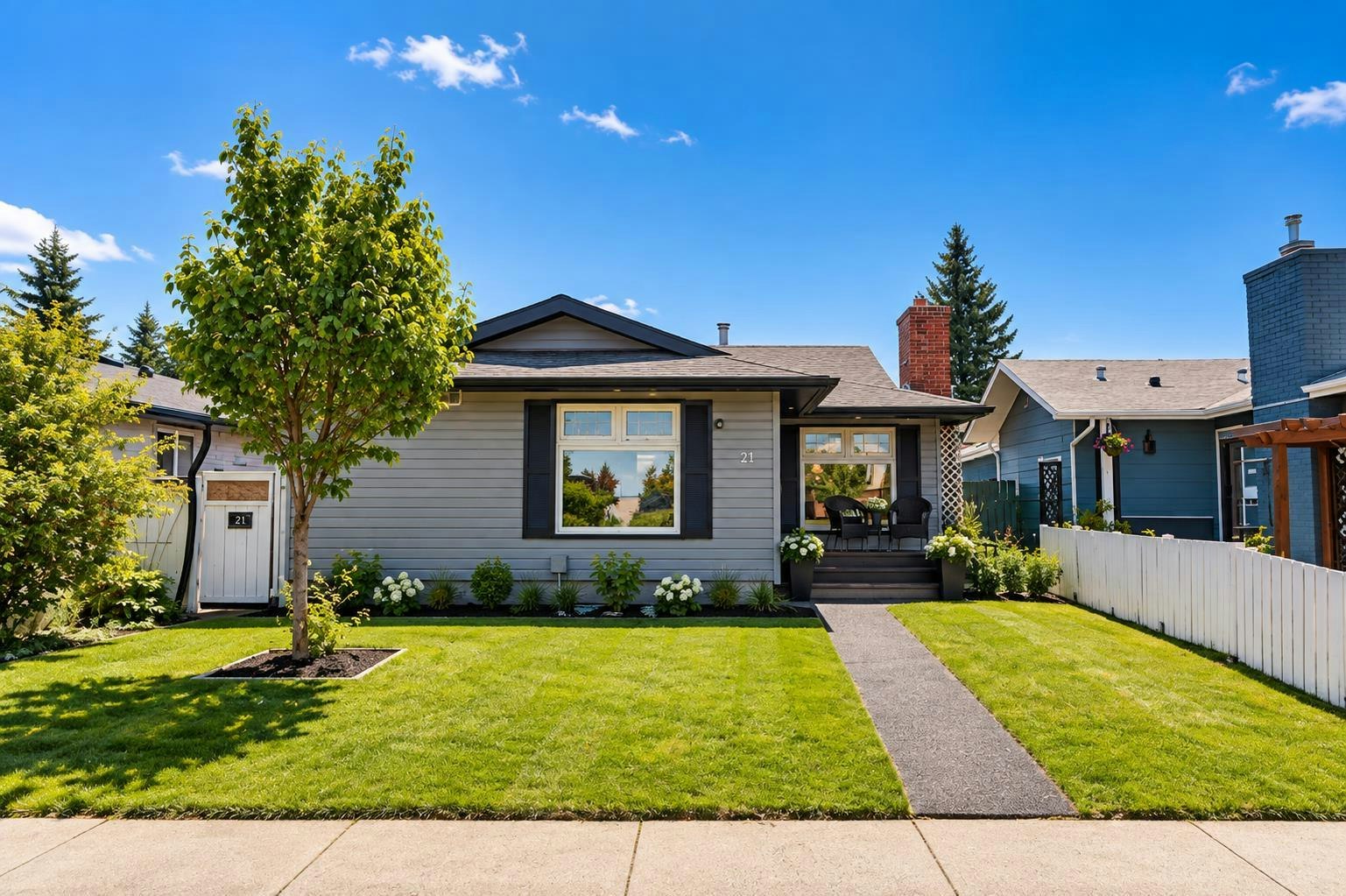 24 Shawcliffe Road SW, Calgary, AB, T2Y 1G2