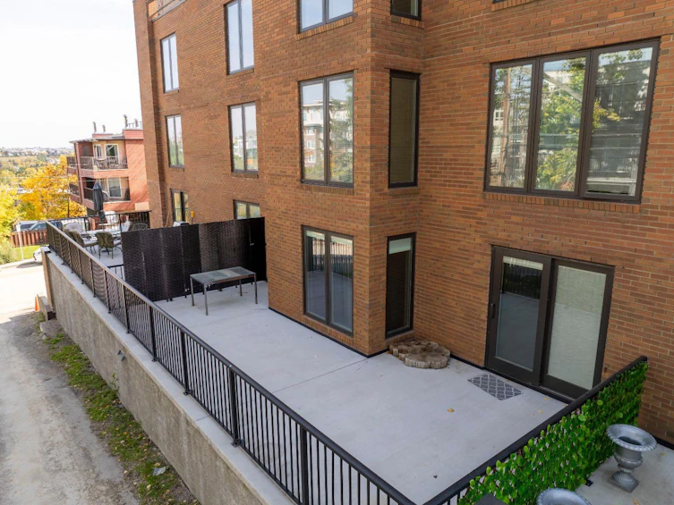 102-350 4 Avenue NE, Calgary, AB, T2E 0J3 - 3