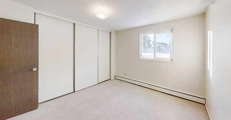 205-9656 Hillcrest Drive, Grande Prairie, AB, T8V 1B1 - 9