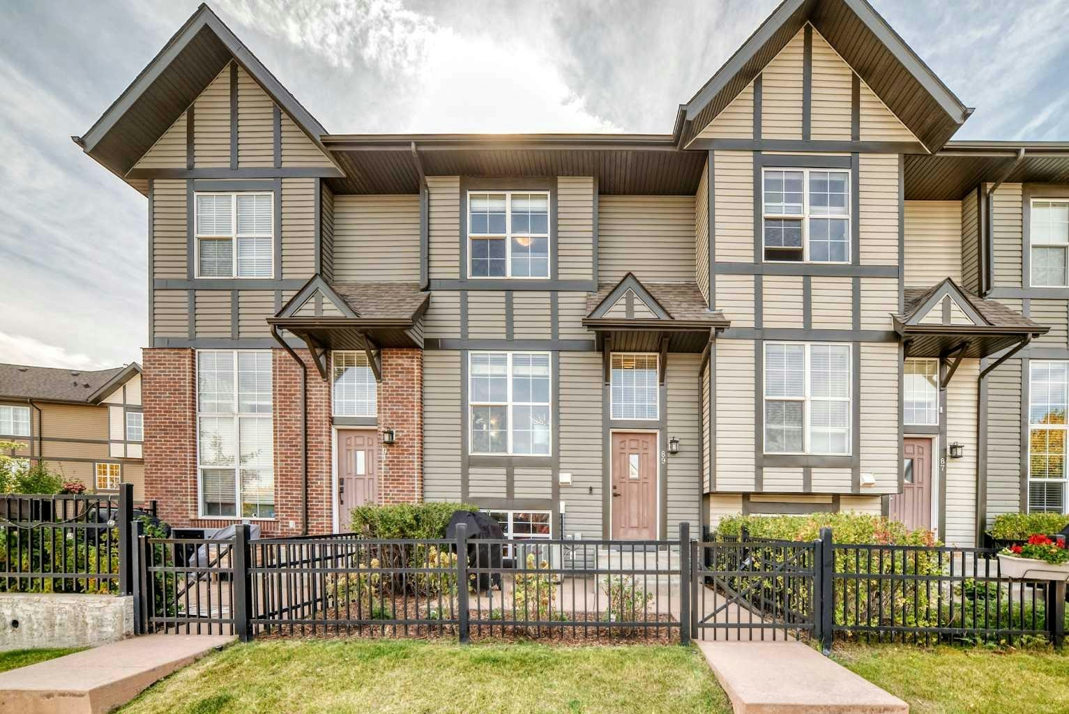 89 New Brighton Common SE, Calgary, AB, T2Z 0T5