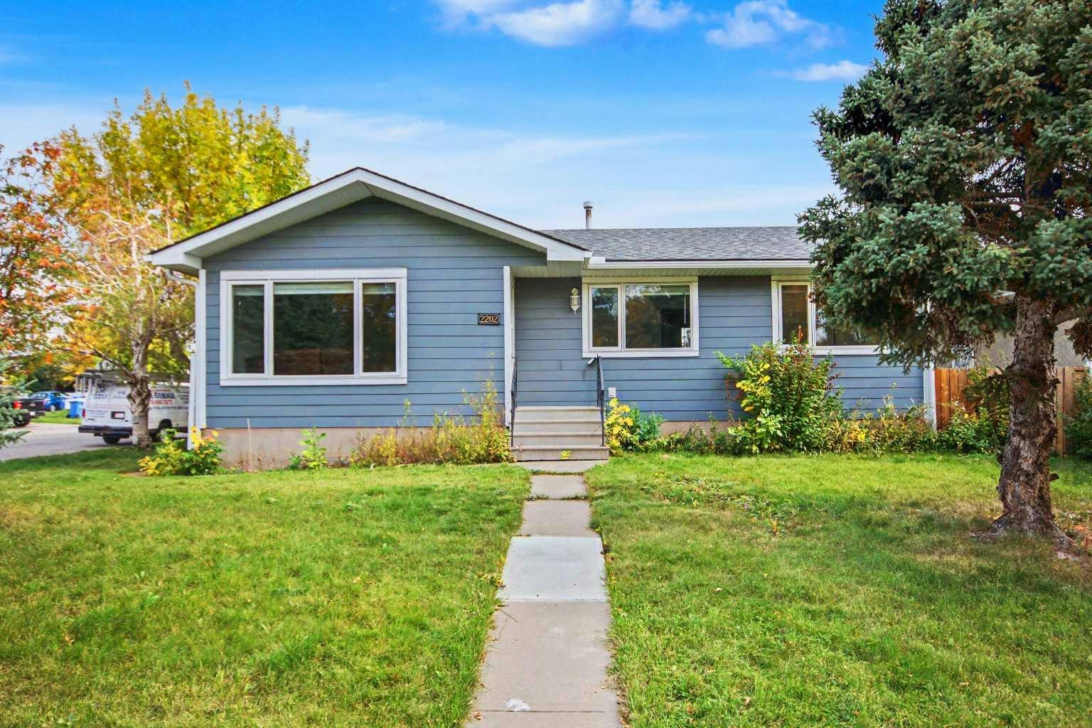 2202 35 Street SE, Calgary, AB, T2B 0W8