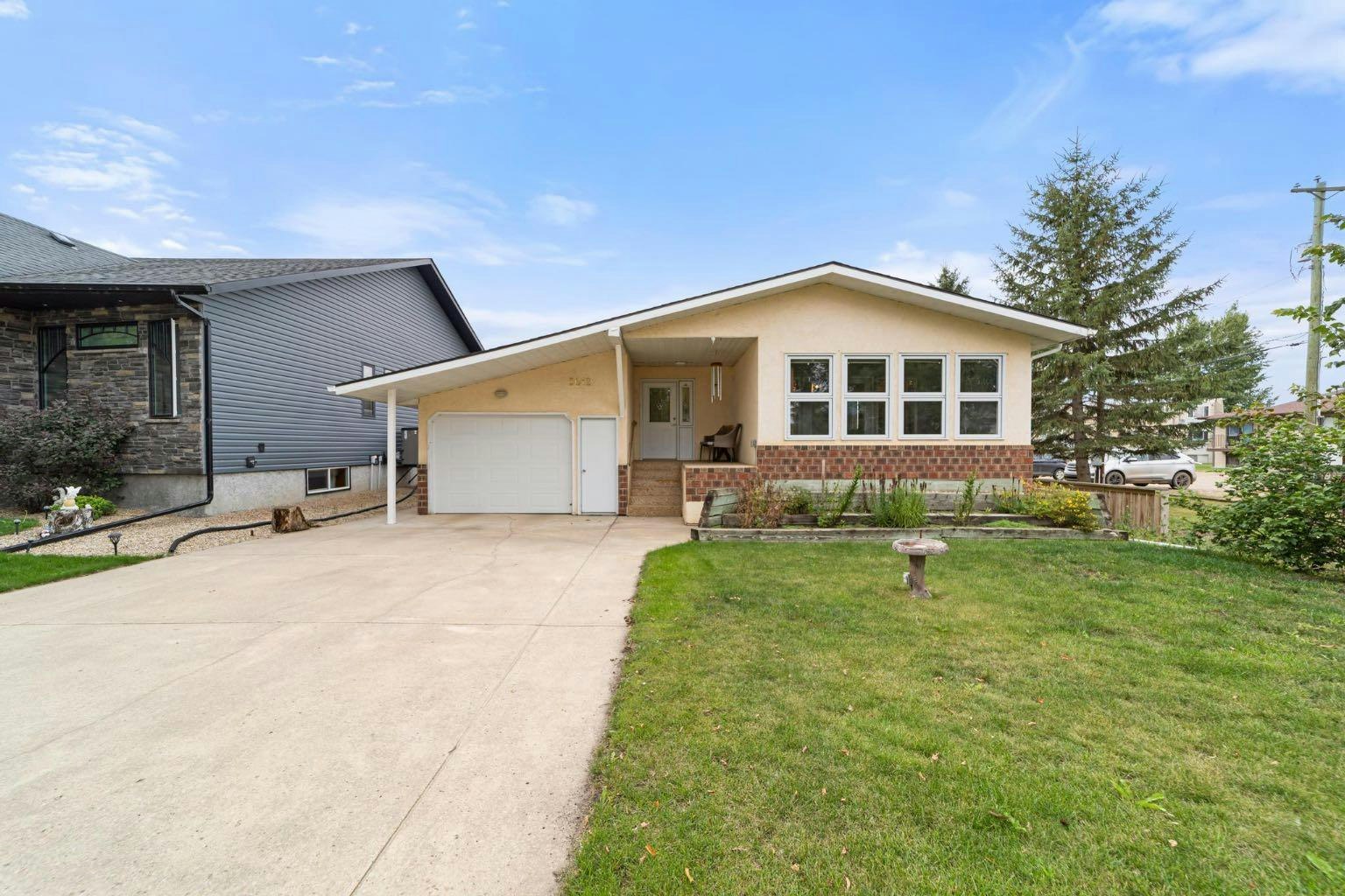 5012 53 Street, Stettler, AB, T0C 2L2