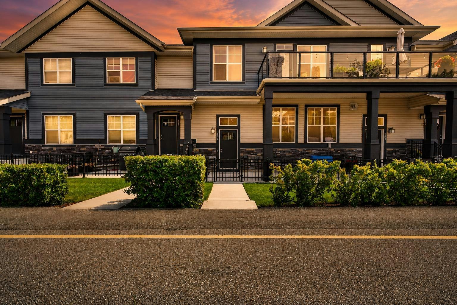 235 Mckenzie Towne Link SE, Calgary, AB, T2Z 1C9