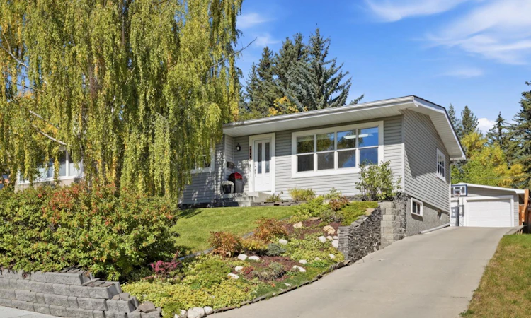 5432 Bannerman Drive NW