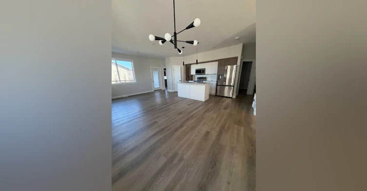 B-10206 128 Avenue, Grande Prairie, AB, T8V 6S9 - 3