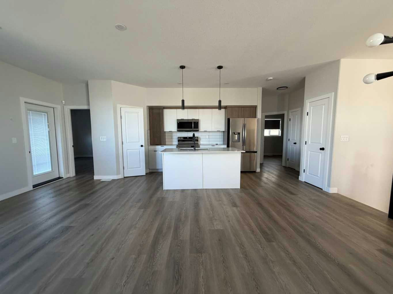 B-10206 128 Avenue, Grande Prairie, AB, T8V 6S9 - 4