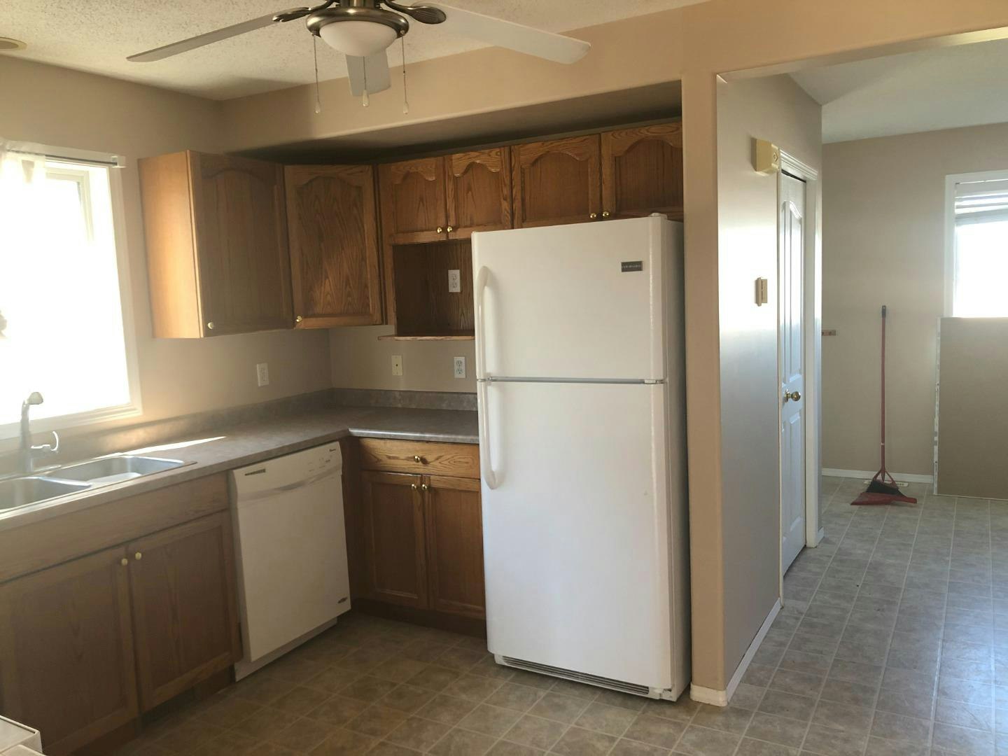 12410 98 Street, Grande Prairie, AB, T8V 7K7 - 5